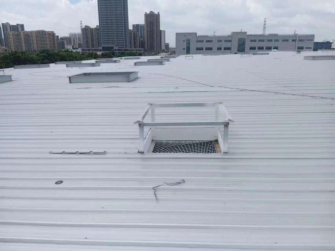 鋼結(jié)構(gòu)屋面防水保溫工程,材料吊裝準(zhǔn)備施工安裝.